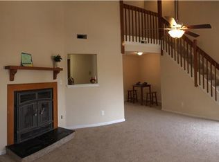 40 Parkway Dr, Hampton, VA 23669