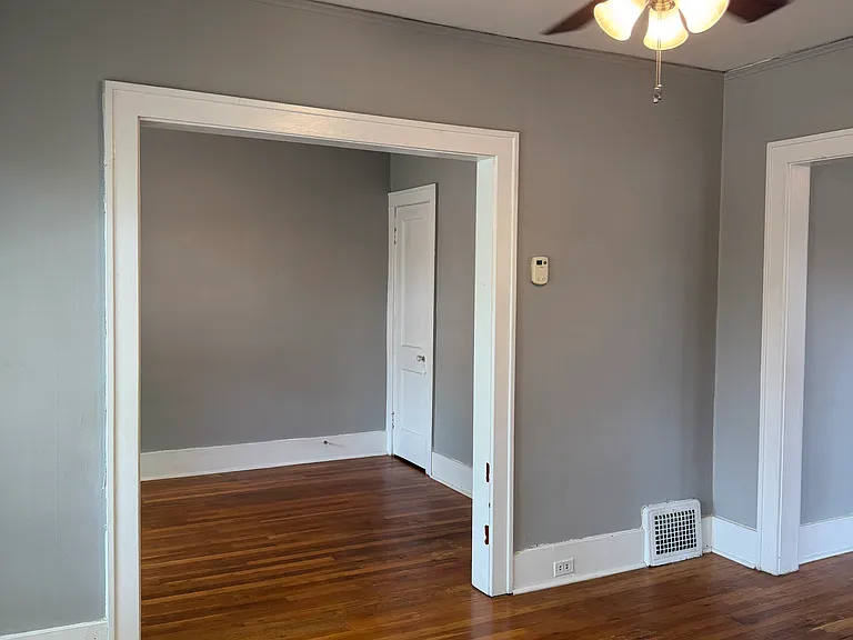 1052 Beaconsfield Ave — Photo 11