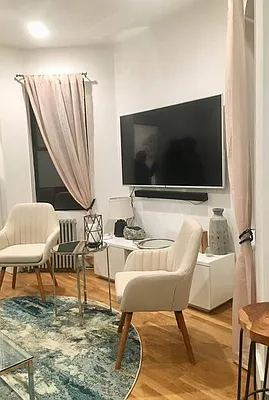 Rented by Mossanen Group | media 16