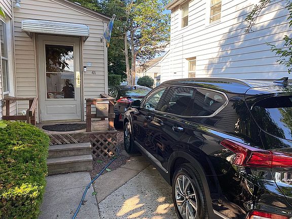 Parking for 2 Vehicles 