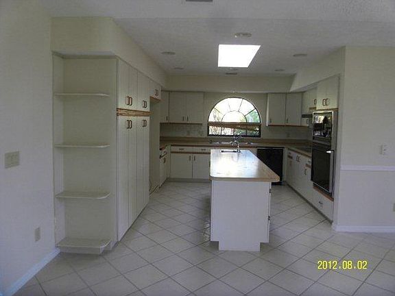 4th image of 230 SW Chandler Ter