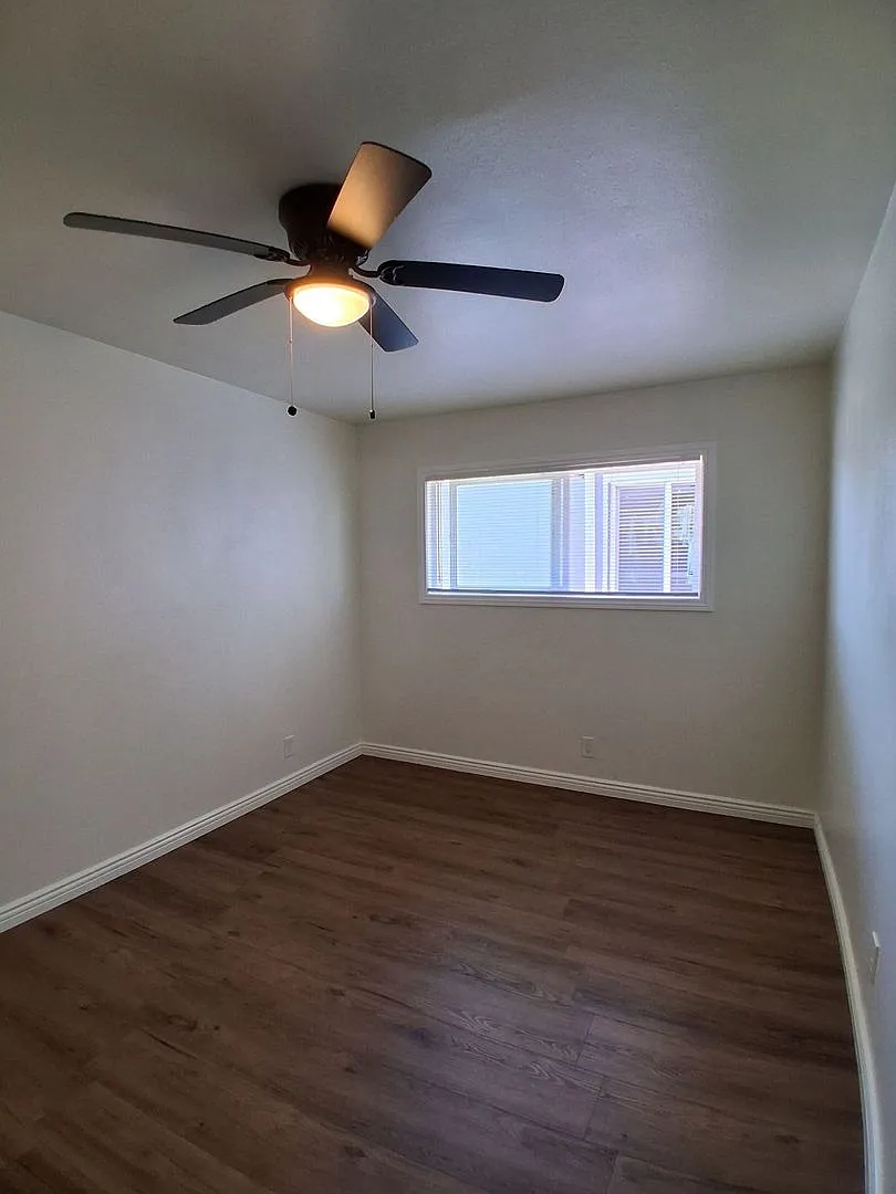 1312-1322 E. Bulldog Lane — Photo 4