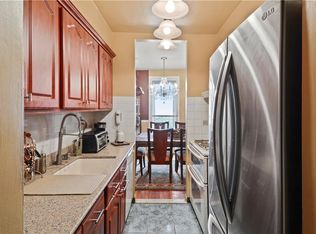 1300 Midland Ave APT B70, Yonkers, NY 10704
