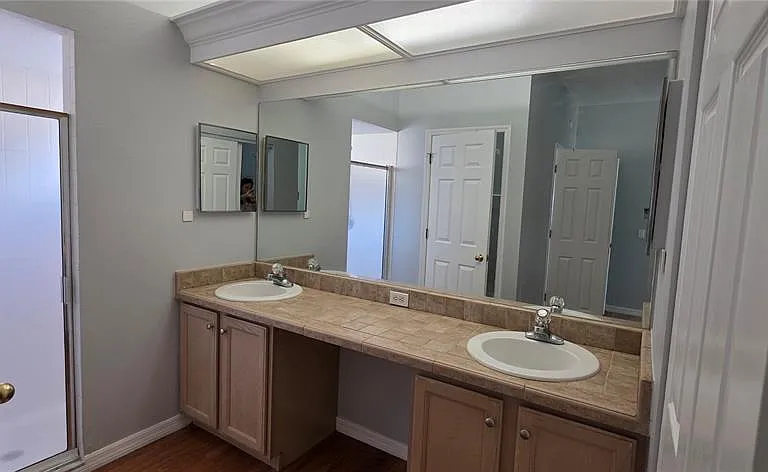 1305 Lakehurst Way — Photo 16