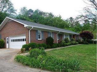 1141 Woodmere Ln, Newton, NC 28658