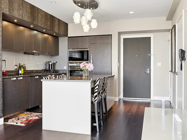 110 Stuart St #27F — Photo 15