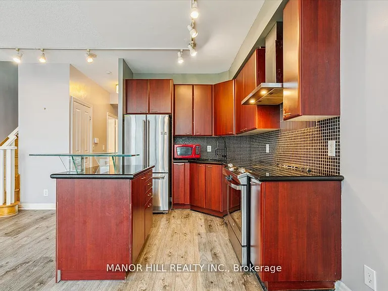 220 Burnhamthorpe Rd W #513 — Photo 7