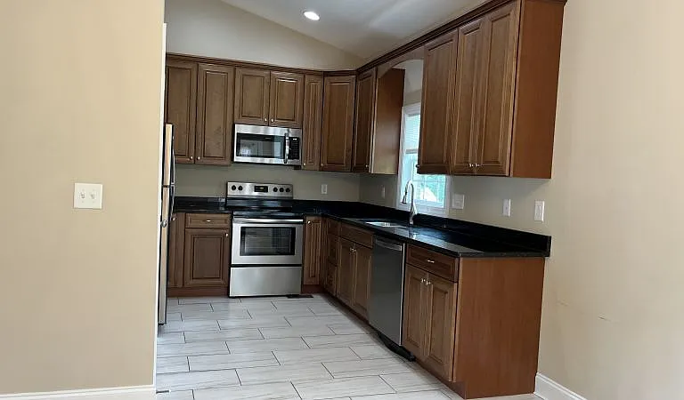 2907 Vicksburg Rd — Photo 4