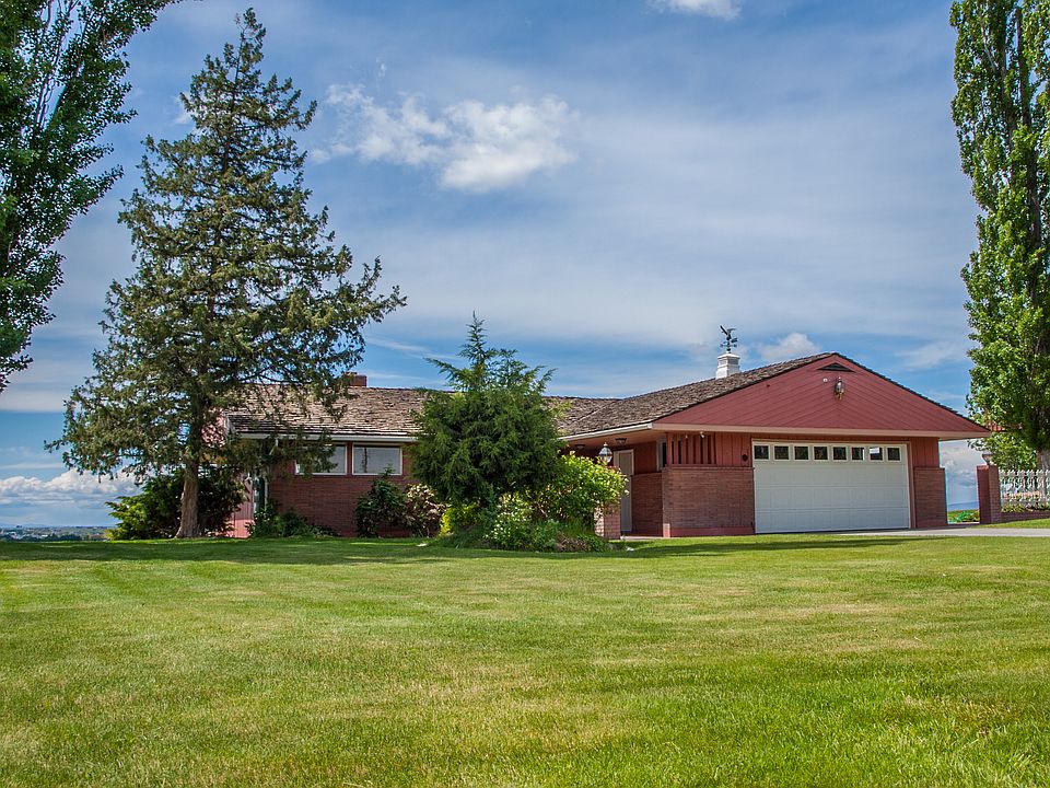 1st image of 638 N Crestview Dr