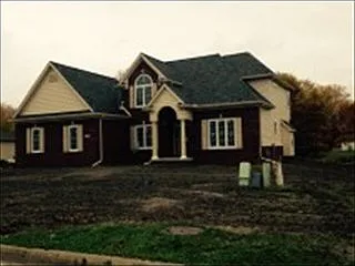 1592 Glenridge Ln photo 1