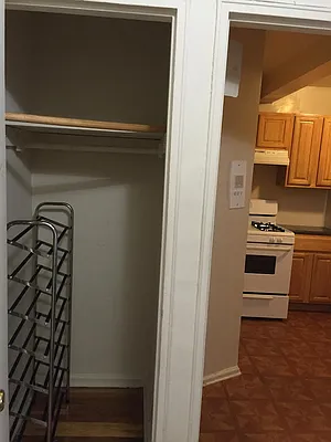 Rented by Giaps Realty Group LLC | media 16