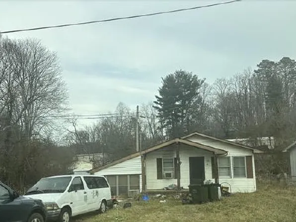 23 Meteor Ct, Waynesville, NC 28786