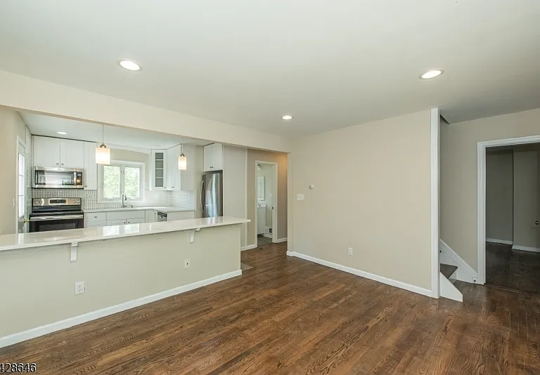 537 Dell Rd — Photo 8