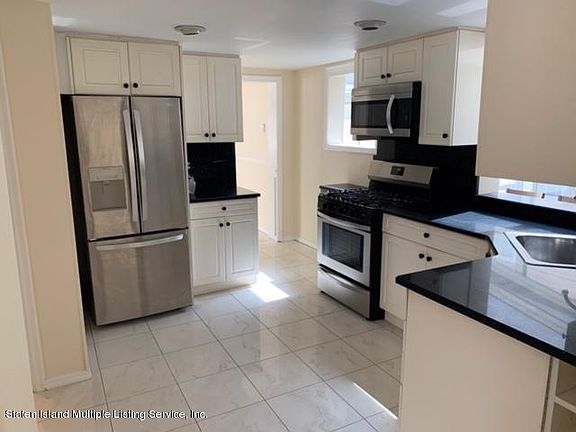 3rd image of 408 Craig Ave