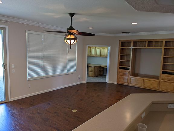 4th image of 1761 Barn Valley Ln