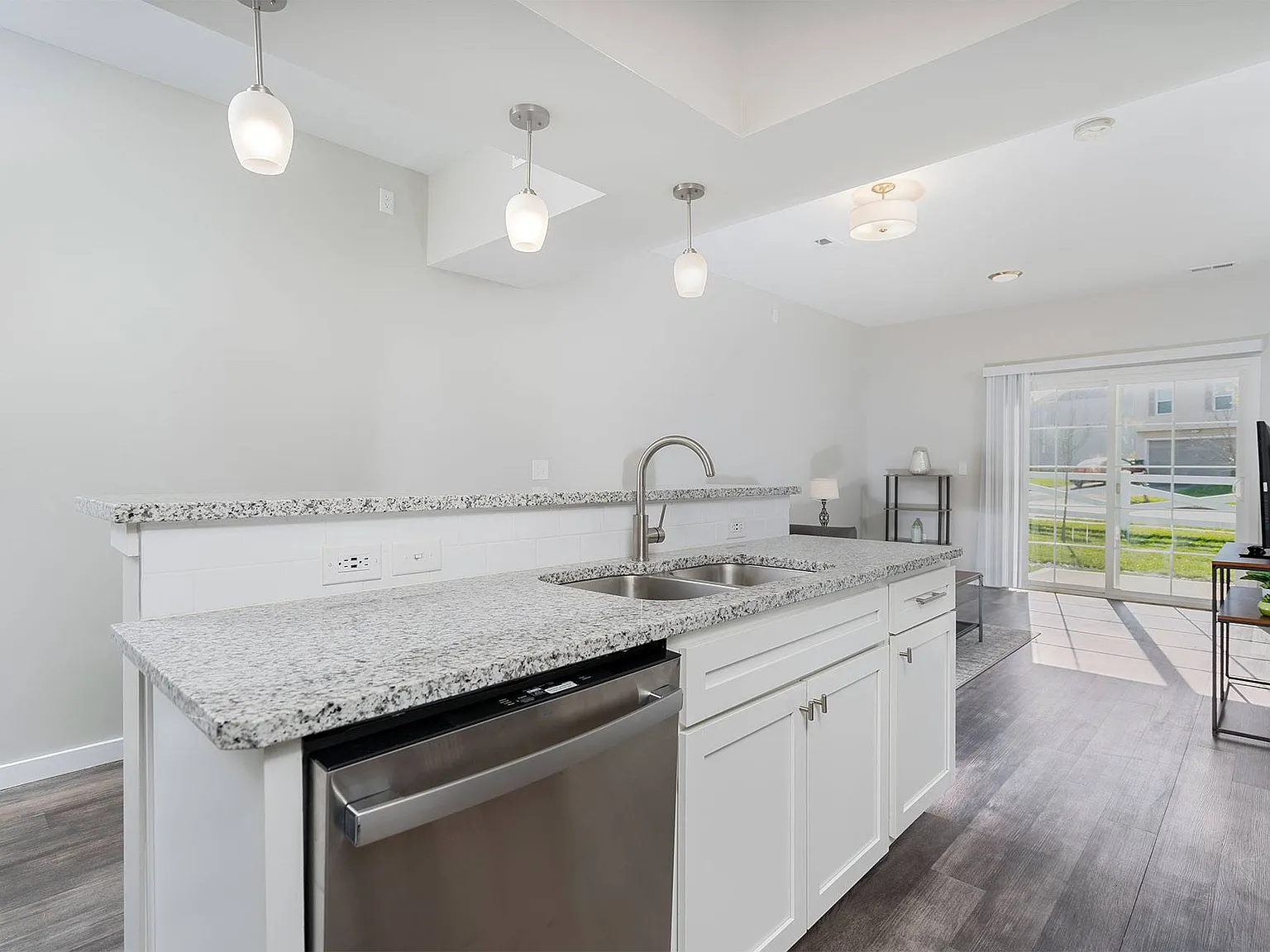 Demorest Townhomes — Photo 4