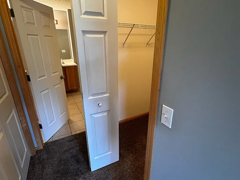 12210 Urbank St NE #B — Photo 27