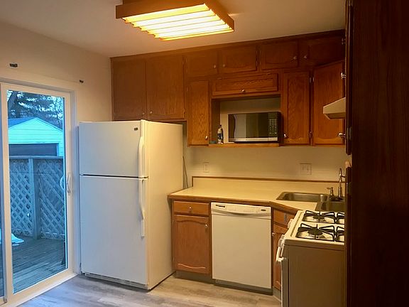 2nd image of 234 Walter St SE