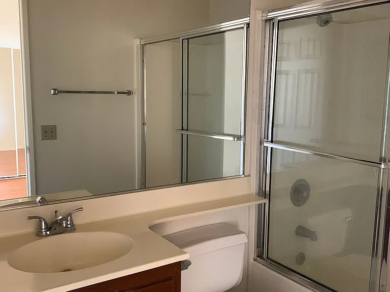 2403 Meade Ave — Photo 10