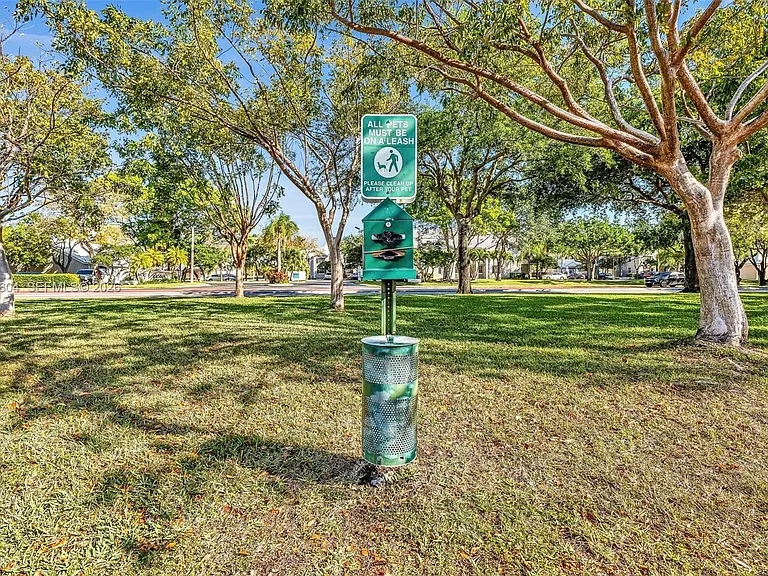 2851 N Oakland Forest Dr #111 — Photo 60