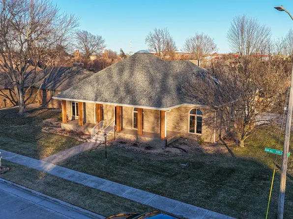 3038 S Oak Avenue, Springfield, MO 65804