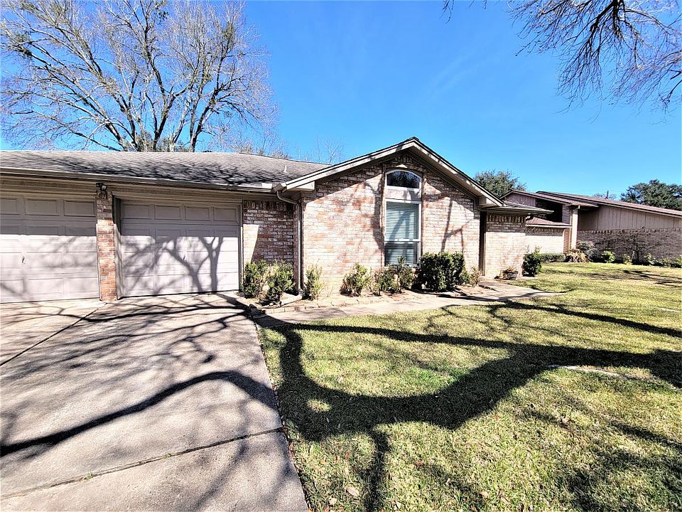 1st image of 22318 Goldstone Dr