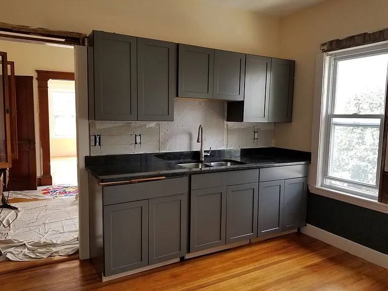 14 Warner St #2 — Photo 2