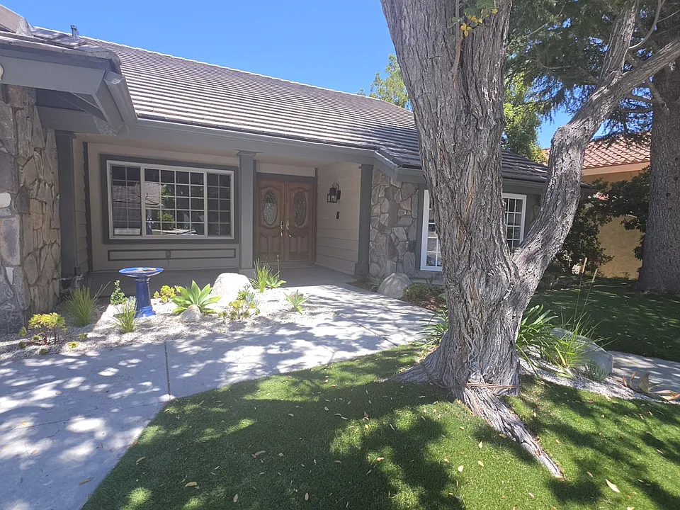 2794 Parkview Dr