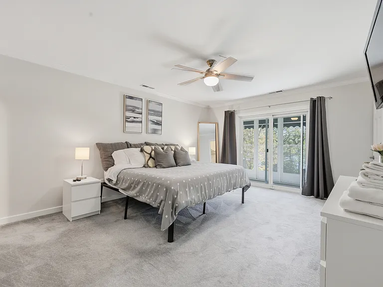 121 W Wakefield Blvd — Photo 22