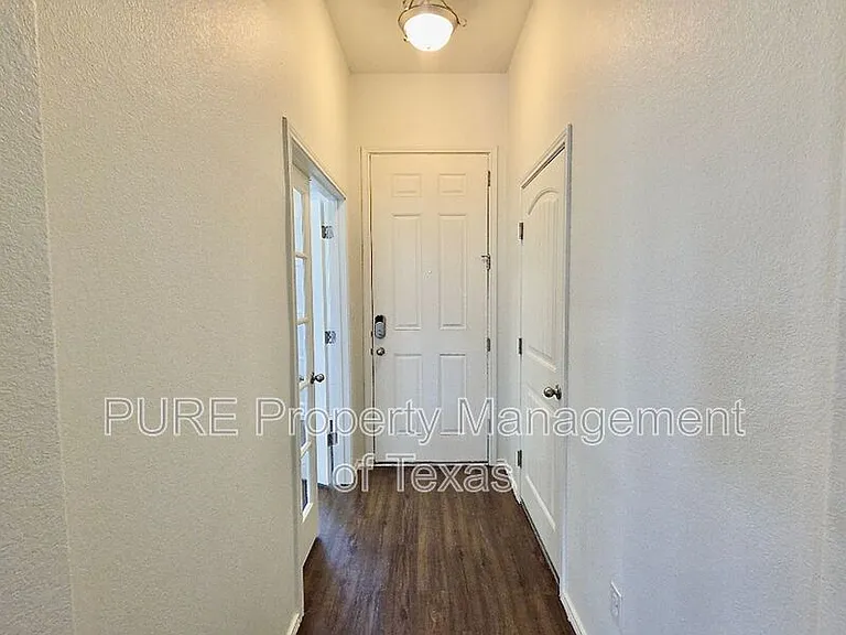 19320 Nicole Ln — Photo 3