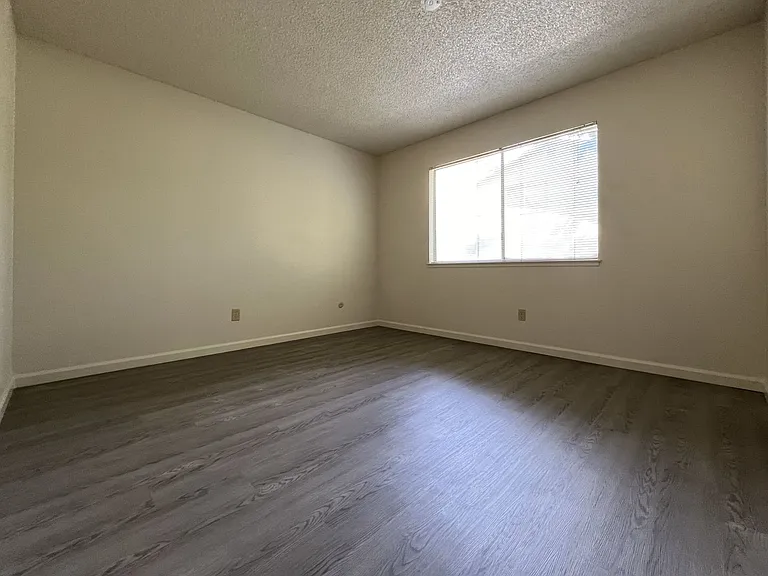 2440 Cochran Rd — Photo 15
