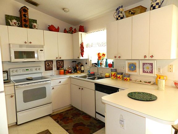 3rd image of 4356 Carver Street