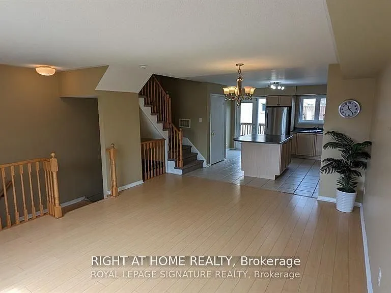 4869 Half Moon Grv #27 — Photo 7