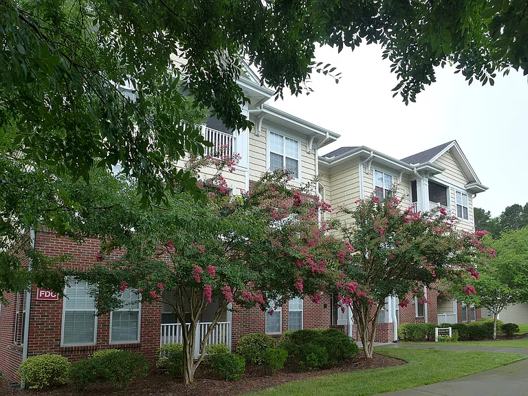 922 Providence Glen Dr — Photo 1