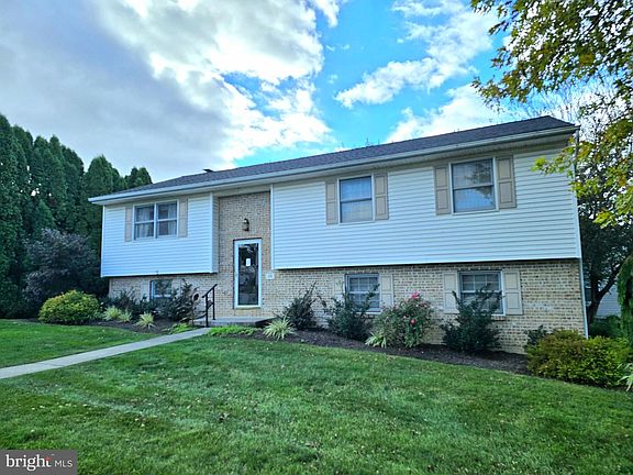 2nd image of 551 Christopher Dr
