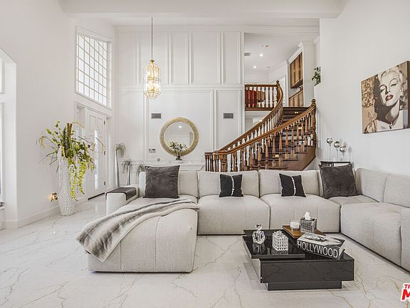 2nd image of 6111 County Oak Rd