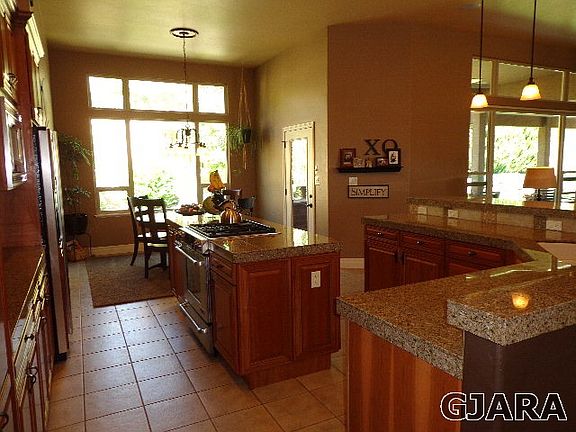 4th image of 3329 Woodgate Dr