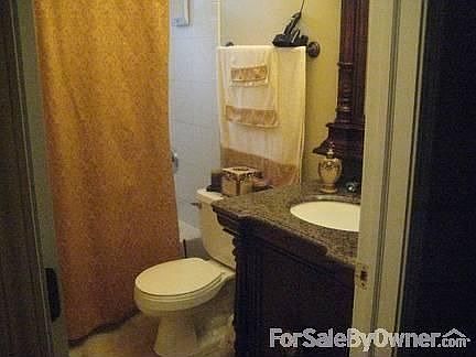 4th image of 103 E Crest Ave