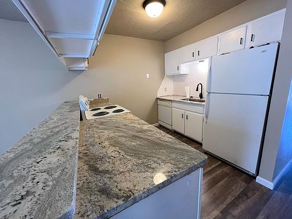 5th image of 7013 SW Westchester Cir