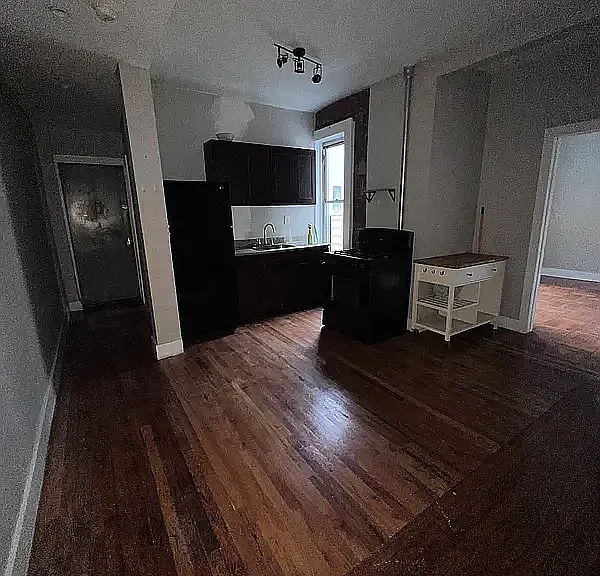 1039 Ocean Ave #10 — Photo 1