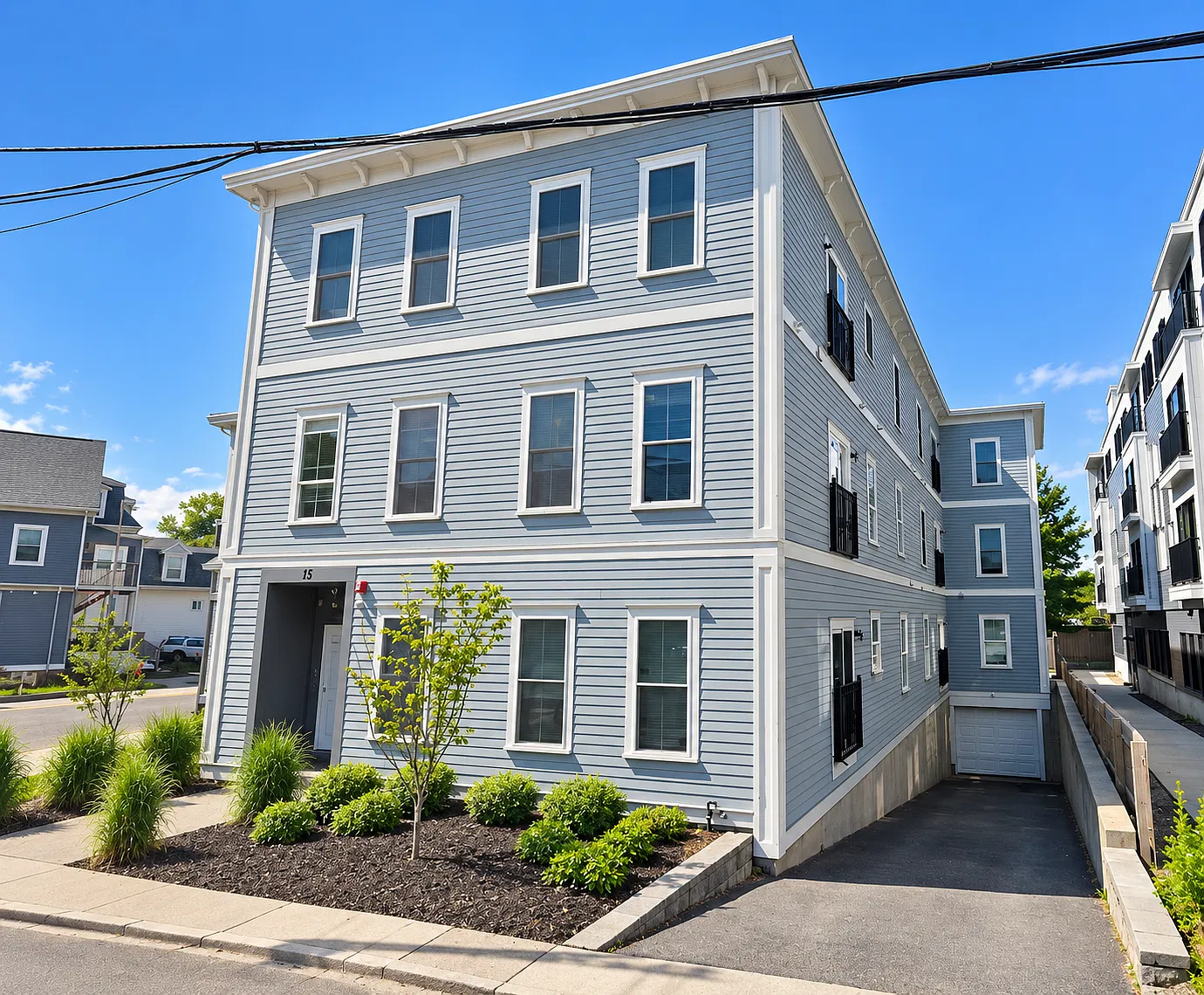 2 bed, 1000 sqft, $3,100 — Photo 2