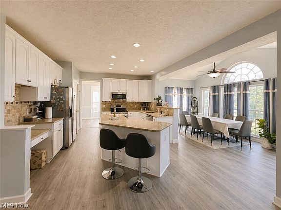 2nd image of 11609 Glen Abbey Dr