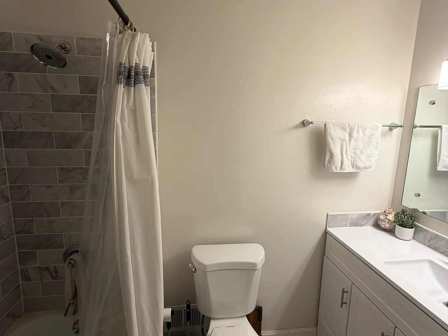 3 bed, 1561 sqft, $1,000 — Photo 1