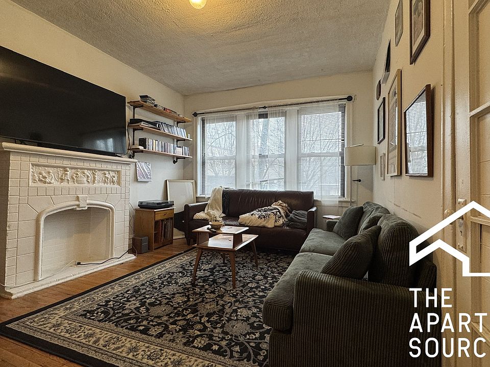 1st image of 2919 W McLean Ave #1E