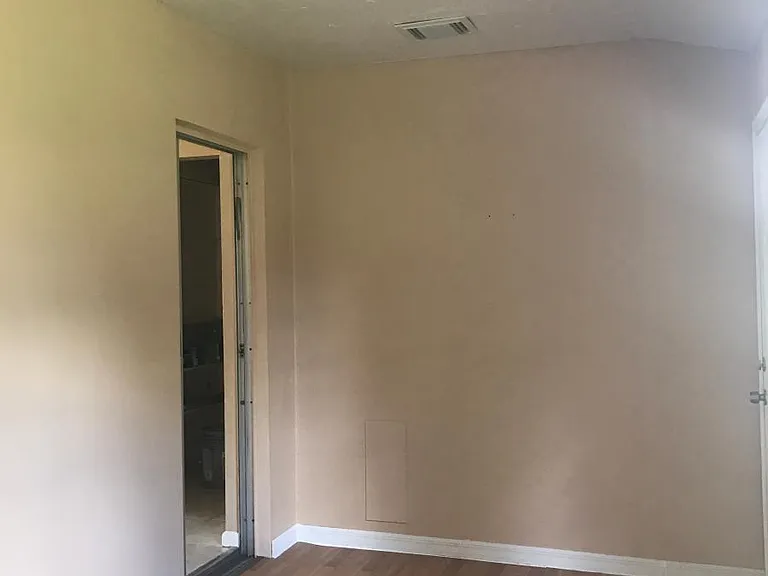 1515 Markdale St E — Photo 8