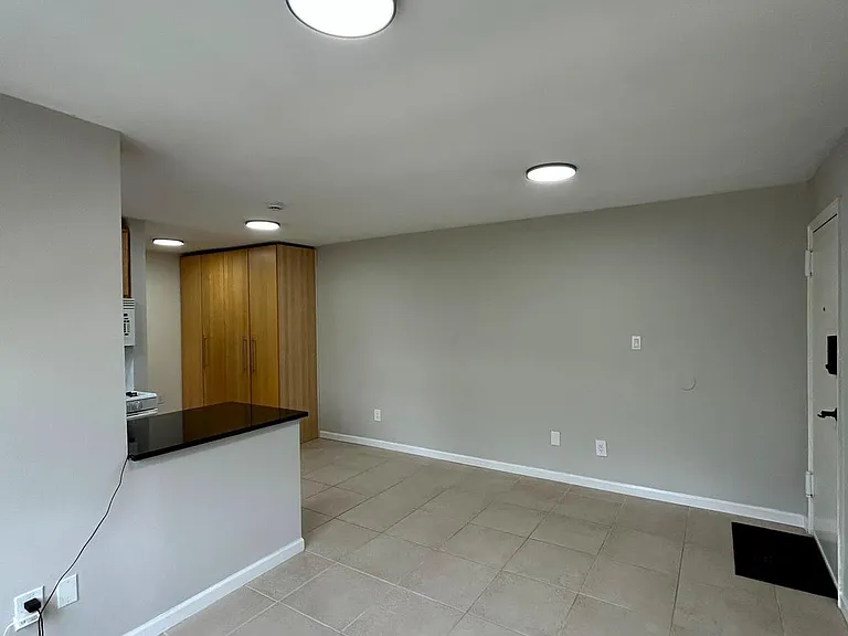2301 Farrington Ave #3-301 — Photo 2