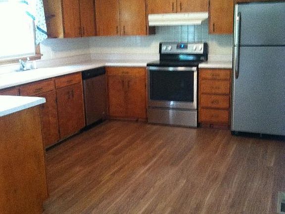 3rd image of 8732 Middlebrook Pike