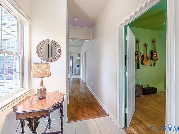4th image of 2600 Porter St