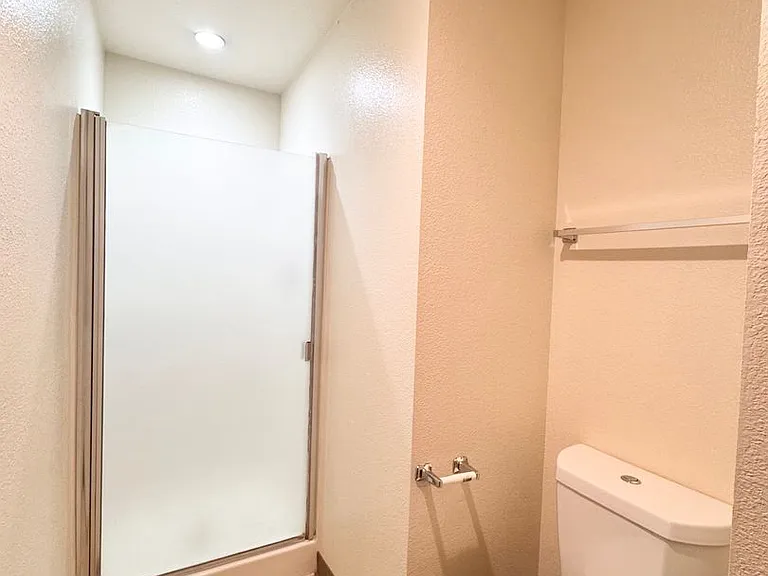 Stadium Village Apartments — Photo 17