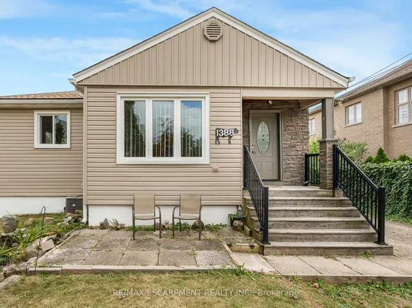 1388/1390 Leighland Rd, Burlington, ON L7R 3S8